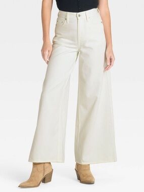 NWT UNIVERSAL THREAD Wide-Leg Hi-Rise Jeans